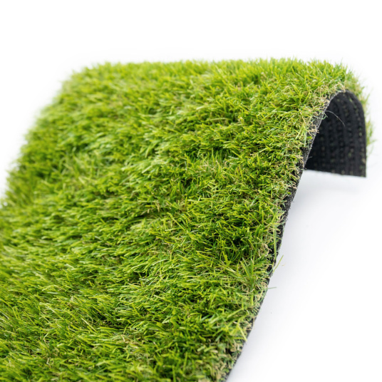 Présentation du gazon Fontainebleau 30 mm, fibres denses et réalistes