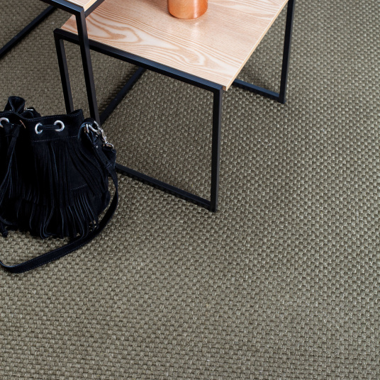 Tapis sur mesure sisal Bahia grège, un look naturel et graphique pour pièce de vie