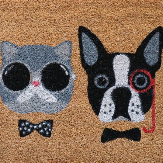 Paillasson en coco Chat et Chien utilisé dans une entrée, hauteur de fibres 15 mm, dossier PVC, paillasson résistant au grattage