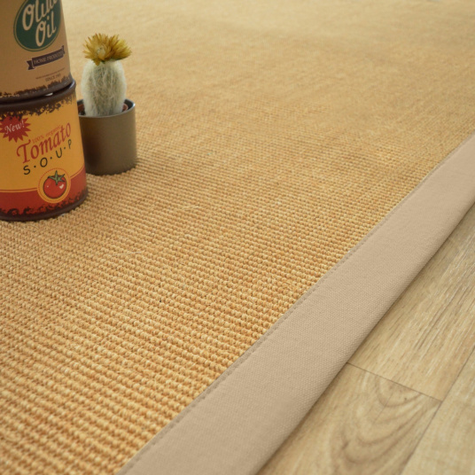 Tapis sisal Yucatan naturel ganse beige - Tranche
