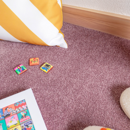 Tapis sur mesure ultra doux Kawaii - Rose ancien créant une atmosphère chaleureuse propice à la détente