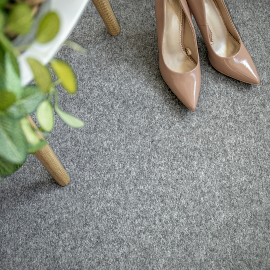 Revêtement de sol temporaire Stand Event Gris avec film plastique de protection