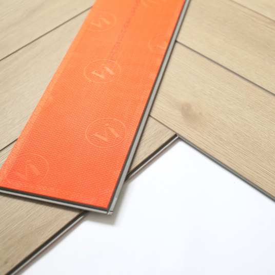 Parquet vinyle rigide Ultime - Pose clipsable bâton rompu - Chêne sable naturel - gros plan