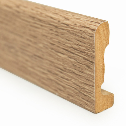 Plinthe Kronoswiss Modèle H avec profil et finition bois en perspective