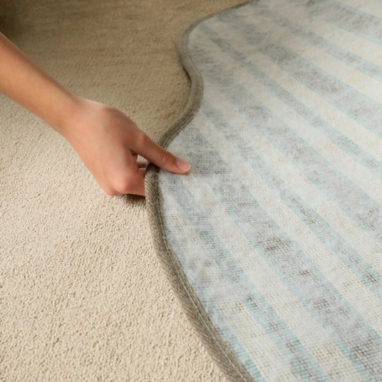 Tapis en matière recyclée de forme organique - Re-cycle - Beige - envers