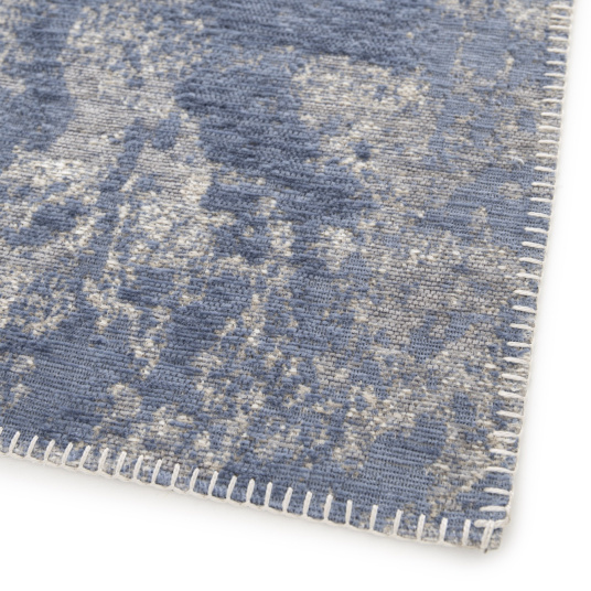 Tapis souple en tissu chenille recyclé Montmartre bleu de Nîmes - coin