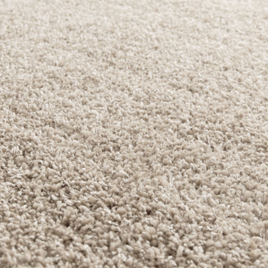 Moquette épaisse Back70 Shaggy beige, longues mèches moelleuses et texture rétro chaleureuse