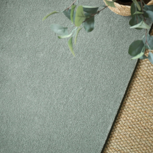 Tapis doux Hypnose vert sauge galon vert olive - vue de haut