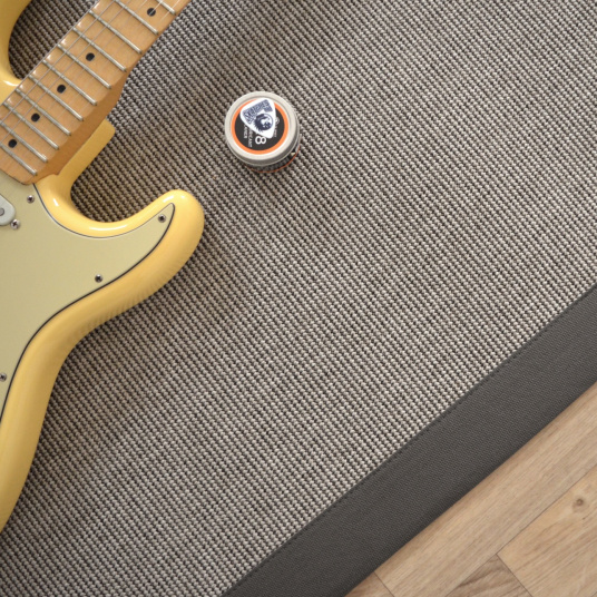 Tapis intérieur / extérieur Mahé silver ganse anthracite - vue de haut