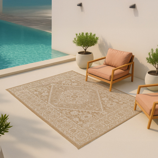 Tapis Naya aspect sisal naturel, parfait pour un coin détente en extérieur