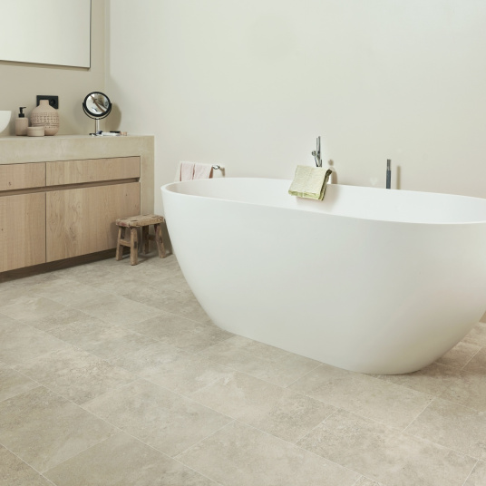 Sol Vinyle Textile Grande largeur - Carrelage pierre naturelle - Travertin crème - Salle de bains