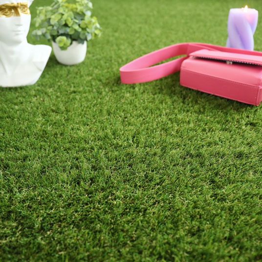 Gazon synthétique Easy 2 - 30 mm - vue de près