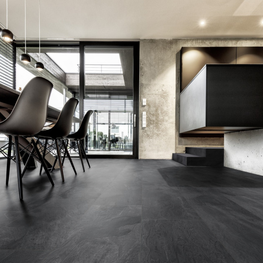 Dalle de sol stratifié compatible cuisine salle de bain Pierre Boracay - salle à manger