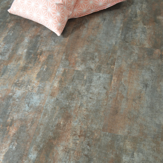 Revêtement de sol PVC Mix and Match - Click 5G - Acier vintage avec coussins déco