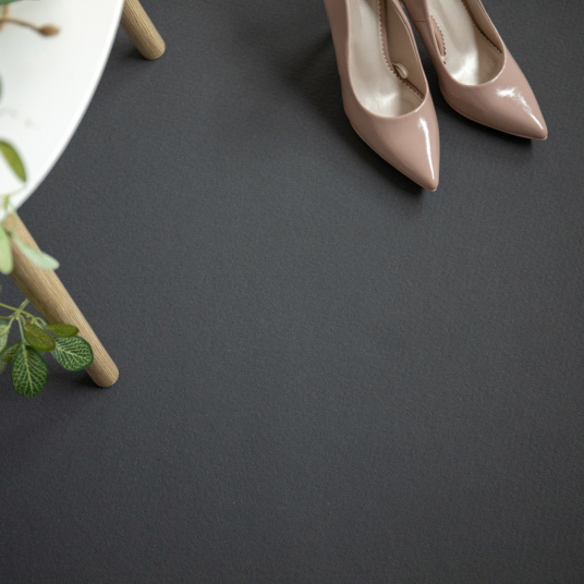 Moquette Stand Event Gris souris avec film de protection, sol temporaire pour stand professionnel