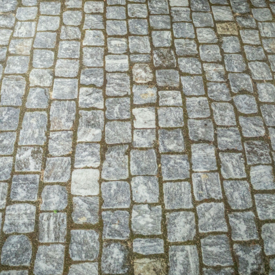 Revêtement Stand imprimée effet pavés anciens – moquette aiguilletée pour stands professionnels