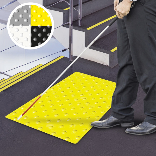 Signalétique de sol PMR, dalle podotactile contrastée pour sécurité visuelle