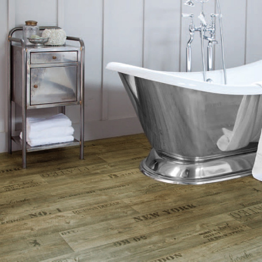 Sol Vinyle First - imitation Parquet marqué - Salle de bain