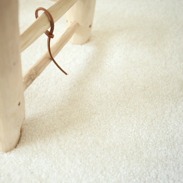 Moquette douce poils longs Touch blanc crème - gros plan