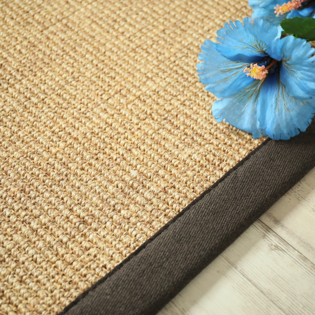 Tapis Sisal grosses boucles Cuba orge ganse chocolat - gros plan