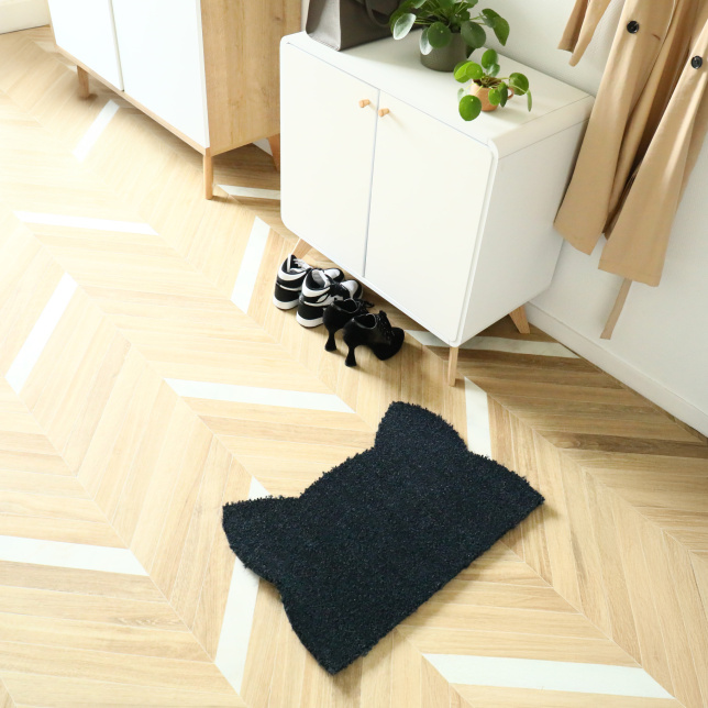 Paillasson coco Chat Miaou anthracite exclusivité Décoweb en entrée intérieure