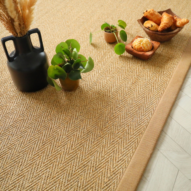 Tapis en sisal naturel - Veracruz chevron - Écru et camel - vue de près