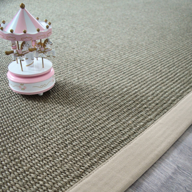 Tapis Sisal Quintana grège ganse coton grège