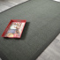 Tapis Sisal Quintana anthracite ganse coton anthracite - Vue de loin