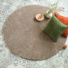 Tapis rond Icone shaggy marron galon couleur lin - vue de loin