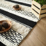 Tapis 100% coton - Niksen - Ligne beige et noir - vue de prs