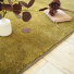 Tapis doux Charme velours - Vert - Galon couleur lin - salon