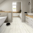 Sol lino tendance imitation parquet blanc - salle de bain