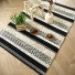 Tapis 100% coton - Niksen - Ligne beige et noir - Vue de loin