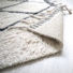 Tapis style Berbre avec franges - Tribal blanc cass - envers