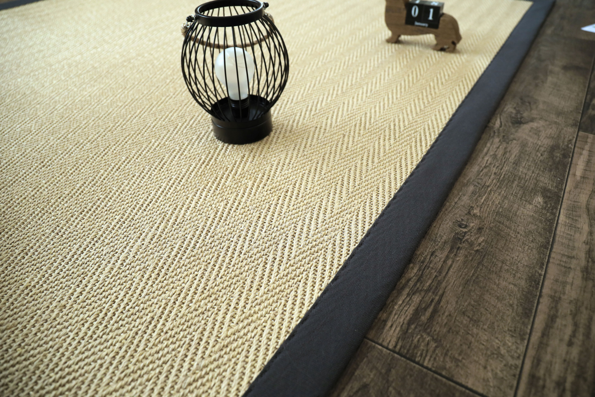 Tapis sur mesure Sisal Veracruz Chevron blanchi