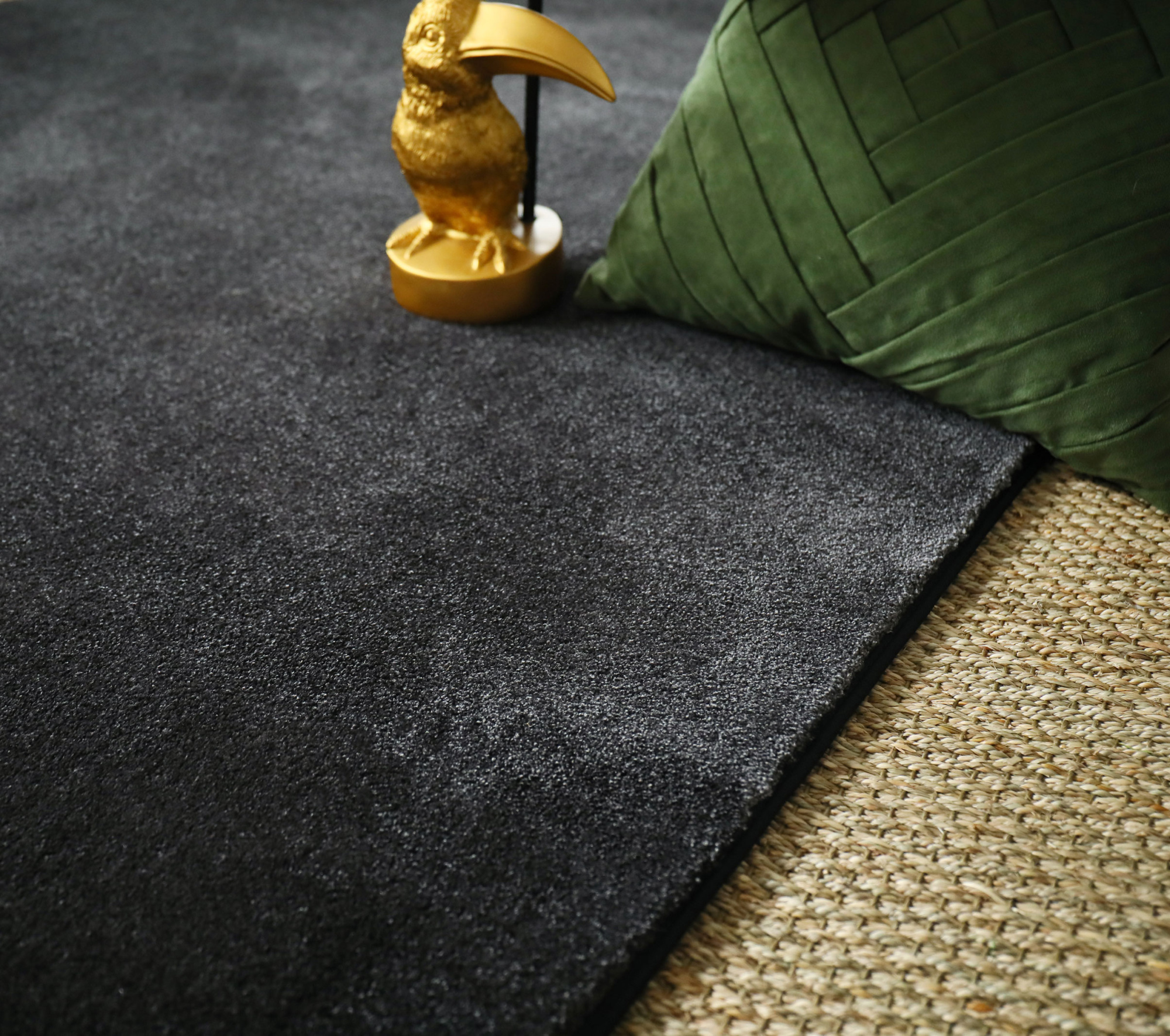 Tapis sur mesure doux Hypnose noir velours