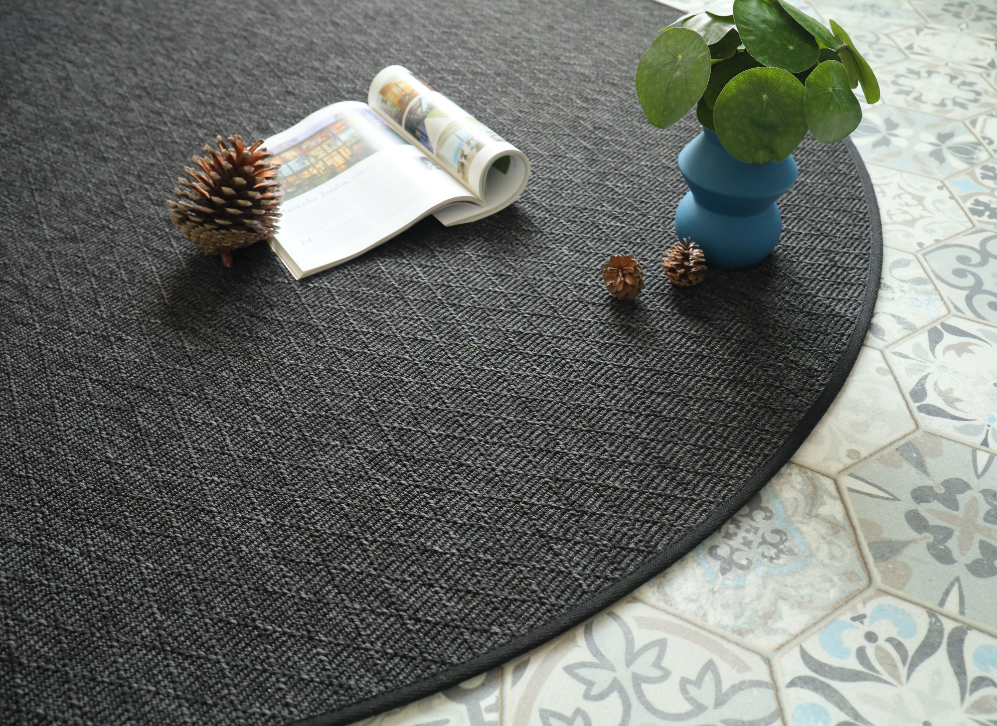 Tapis sur mesure tissé plat Timika gris ardoise