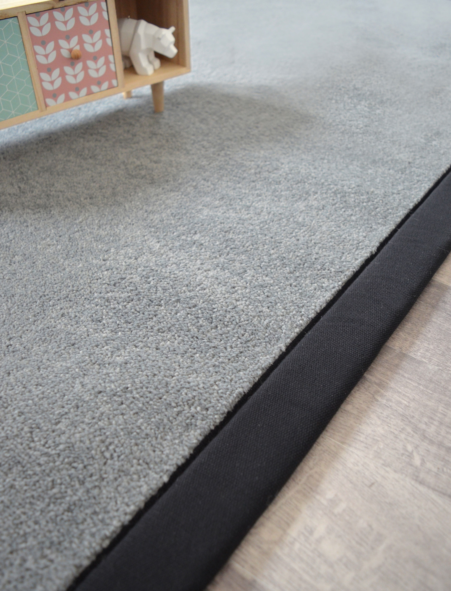 Tapis sur mesure Manège Velours gris éléphant